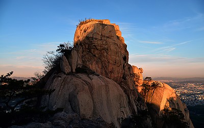 바위가 그린 바위 그림자........ 바위소리