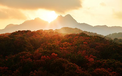 노을 빛 단풍내리는 북한산