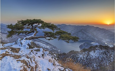 운암산