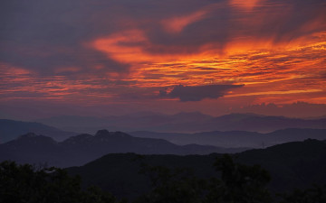 불곡산의 아침...