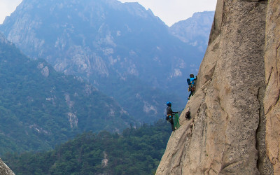 설악산 적벽을 오르다.