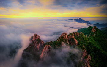 광복 80주년 도봉산의 일출