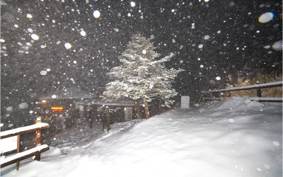 폭설이 내리는 덕유산의 밤 !!!