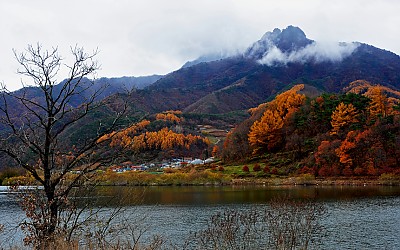 월악산을 바라보는 풍경[12]