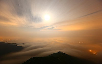 새벽 山頂에서
