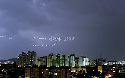 번개치던밤