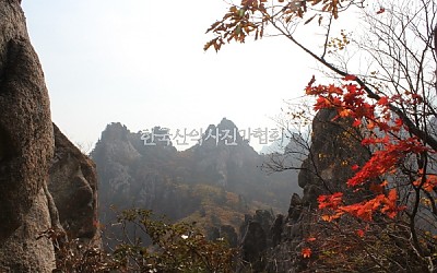 설악 공룡능선의 후미에서..