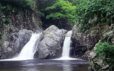 내연산