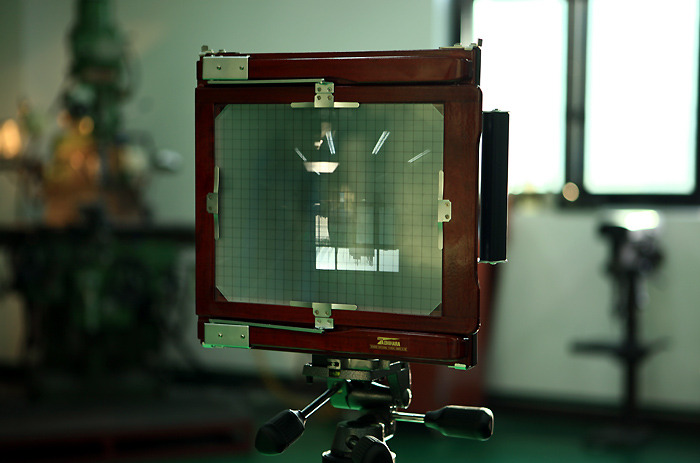 (8×10 백은 사용중인 Tachihara 8×10 필드형 카메라의 백을 호환해가며 사용하고, 가로 및 세로 포맷을 자유롭게 사용합니다.)