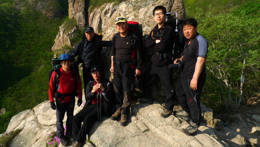 민경원님과 천기자님을 만났습니다.
너무 반가웠습니다. 
해남분들의 왕성한 작품 활동을 늘 흠모하고 있습니다.

자주 뵙게 되길 바람니다.
