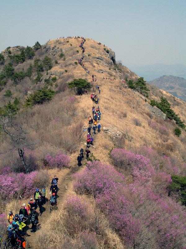 역시나 영취산을 지나 상암봉쪽으로 가는길에서...