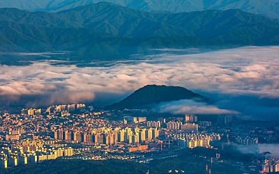 사광 일출빛에