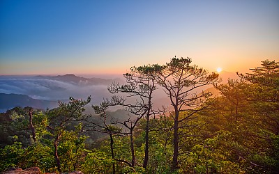 둔덕산 일출