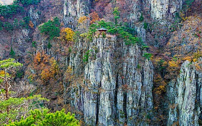 내연산