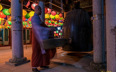 산사의 새벽 범종