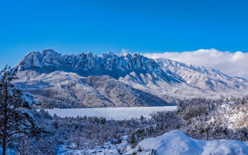 눈덮힌 울산바위
