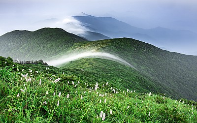덕유산德裕山  칠월에 머물다 간다