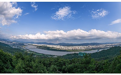 아차산에서.