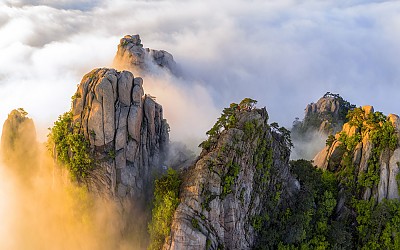 Y계곡에서 바라본 신비의 도봉산