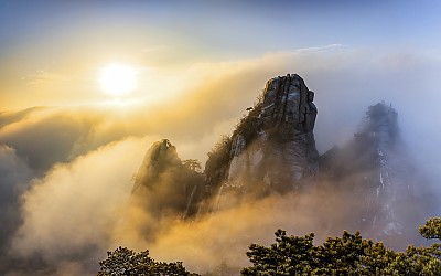 뫼산(山)자를 써봅니다.