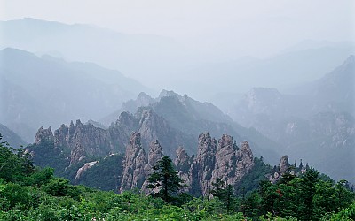 용아장성 여름날