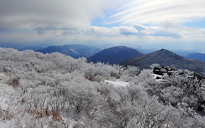 무등의 설경