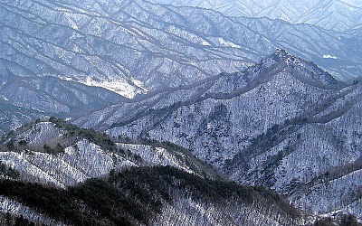겨울산의 숨은 골