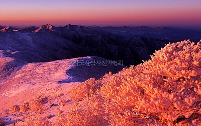 덕유산 능선 제대로 한번 보시겠습니다