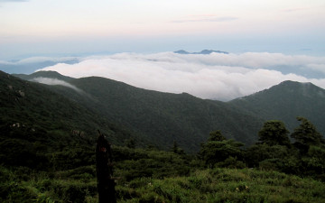 12일 덕유에 아침 입니다