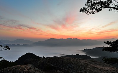 속리산자락의 여명