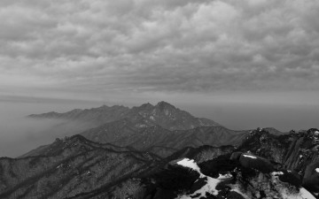 도봉산에서 바라본 삼각산의 아침 !