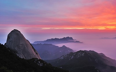 삼각산 여명