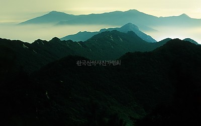 계룡산 삼불봉에서..