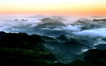 적상산에서 내려다본  여름 풍경