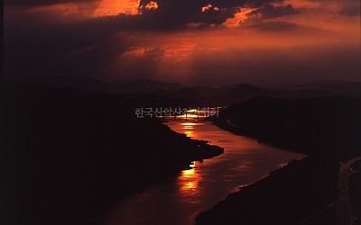 금강 일몰