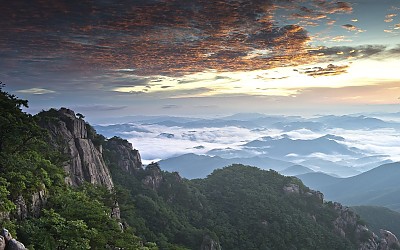 대둔산의 여명
