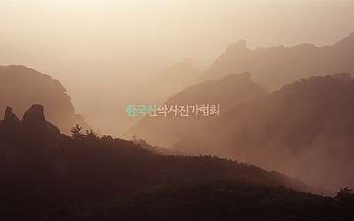 월출산 향로봉의 아침