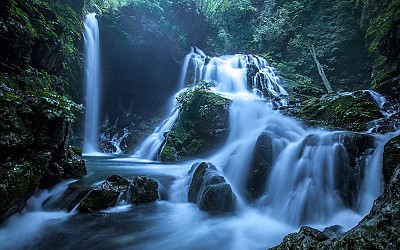 육백산 이끼폭포