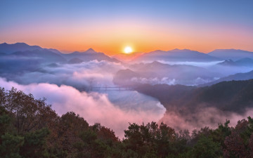 옥순대교가 보이는 아침