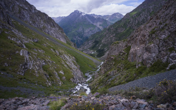 키르키스스탄 아라콜패스 소경