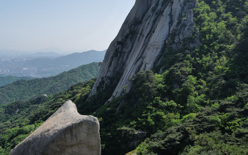 기둥바위와 선인봉