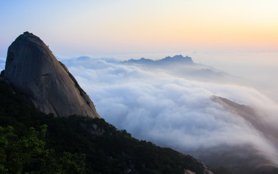 오봉과 도봉산이 보인다.
