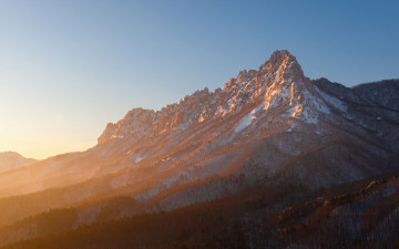 빛 드는 울산암