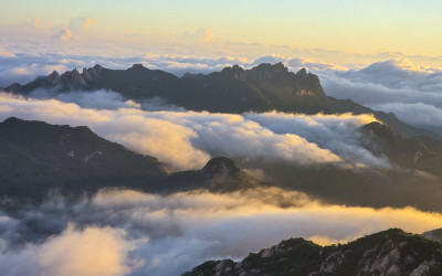 만경대서 본 도봉산