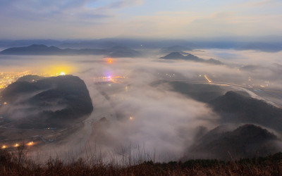 새벽 보름달 빛