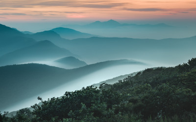노고단 너머 천왕봉